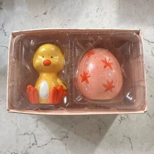 Vintage Russ Berrie Easter Salt And Pepper Shakers Chick and Egg Stoneware